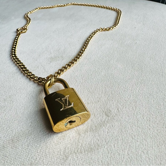 Louis Vuitton Lock Necklace Stainless Steel Curb Chain Gold Tone - Picture 13 of 15